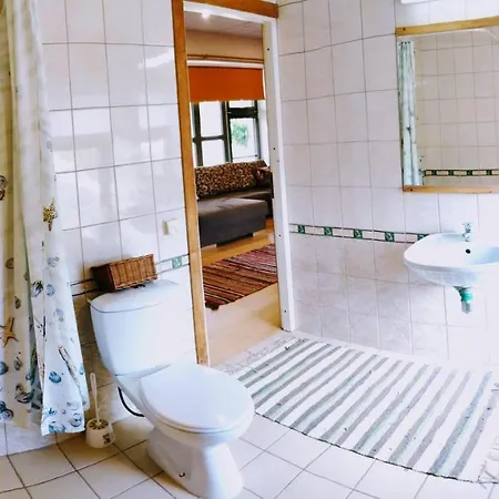 Eha Farmstay Holiday park *